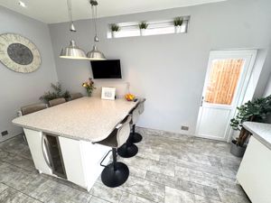 Photo 23- click for photo gallery